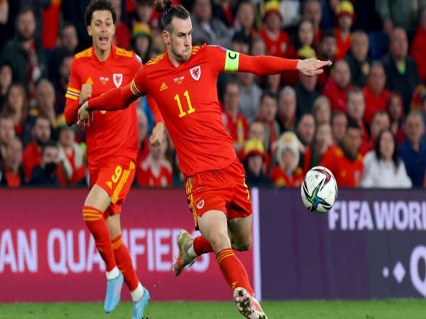 Tin bóng đá trưa 25/3: Bale lập cú đúp, xứ Wales lọt vào chung kết play-off