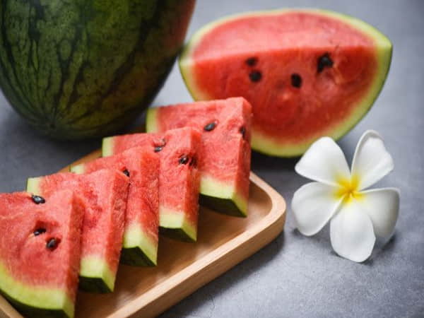 Ngủ mộng thấy bán dưa hấu