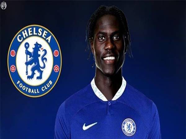 Tin Chelsea 1/7: The Blues đưa Amadou Onana vào tầm ngắm