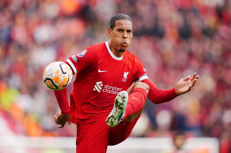 Tin chuyển nhượng 12/8: Van Dijk muốn Liverpool chiêu mộ tân binh