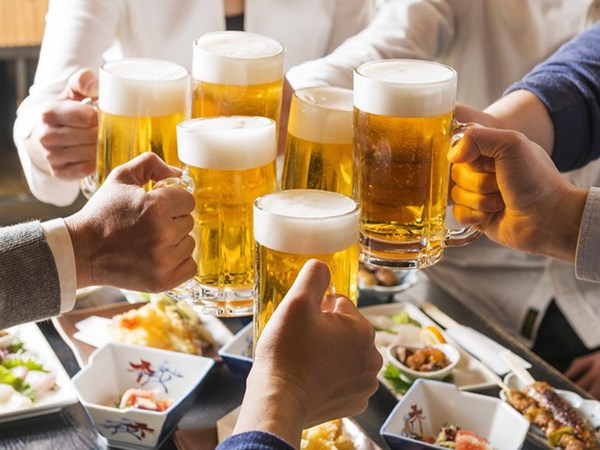 Nằm mơ thấy ăn nhậu có ý nghĩa gì đen hay đỏ?