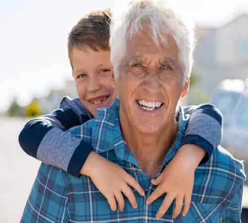 Mộng mơ thấy mình đang trò chuyện với ông ngoại
