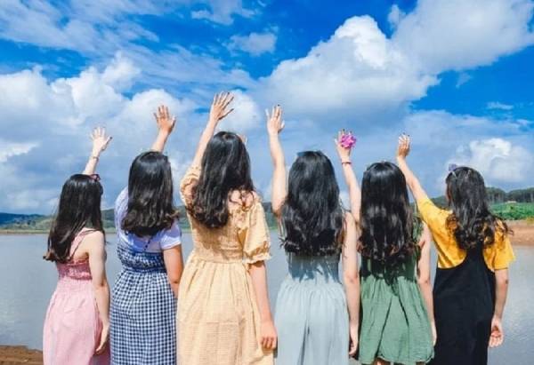 Điềm lành hay dữ khi bạn mơ thấy bạn bè nhiều lần?