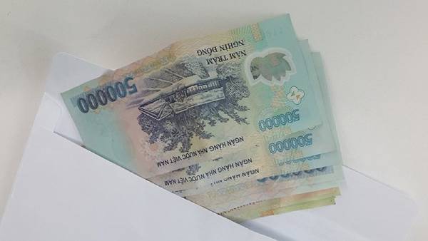 Nằm mơ thấy tiền giả nên lo lắng hay đón nhận cơ hội?