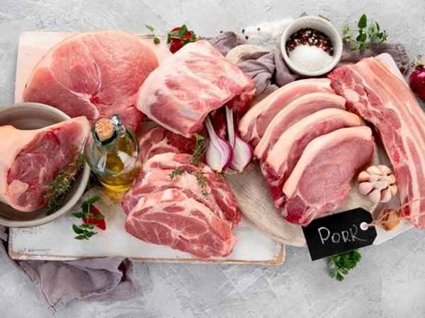 Nằm mơ thấy ăn thịt heo dự báo điều gì sắp đến?