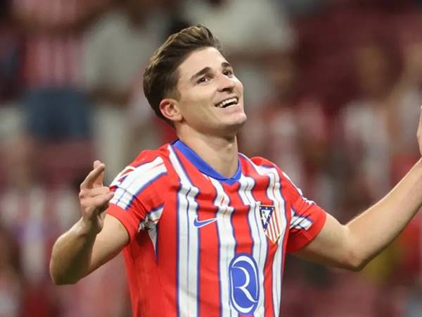 Thách thức tài chính của Barcelona trong thương vụ Julian Alvarez