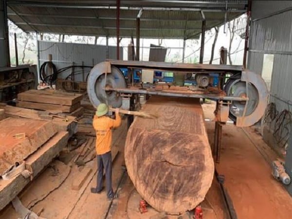 Giải mã chi tiết các giấc mơ thấy xẻ gỗ