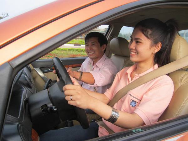 Mơ thấy mình lái xe ô tô có con gì phát tài có điềm gì Mơ thấy mình lái xe ô tô có con gì phát tài có điềm gì